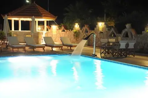 Evalia Apartments, Anissaras