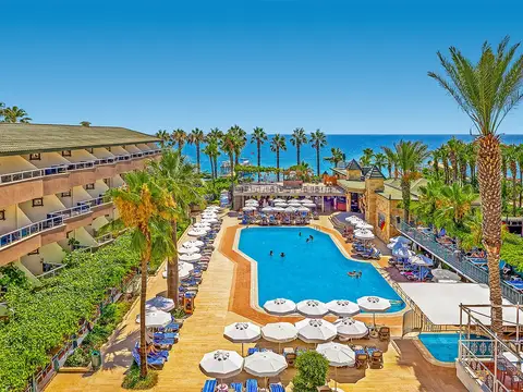 Galeri Resort Hotel, Okurcalar
