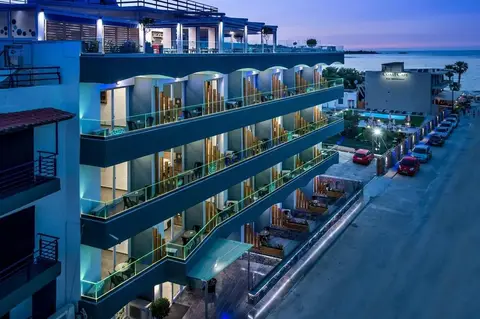 Enorme Infinity Beach, Chersonissos