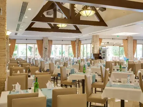 Lucida Beach Hotel, Camyuva