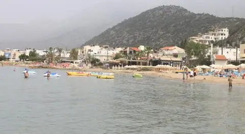 Alexandra Apartments, Stalis