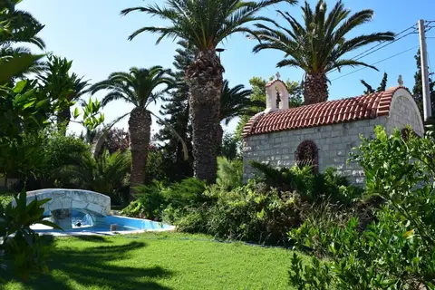 Lili Hotel, Amoudara