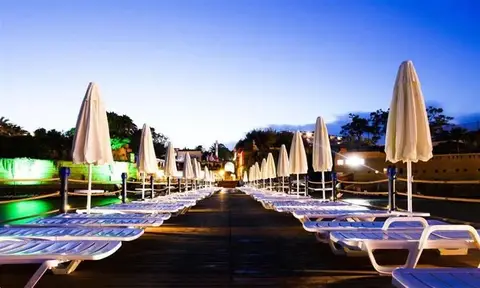 Q Aventura Park Hotel, Okurcalar