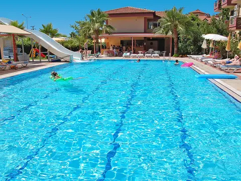 Silver Hotel, Colakli