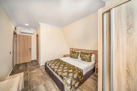 Arsi Paradise Beach Hotel, Tosmur