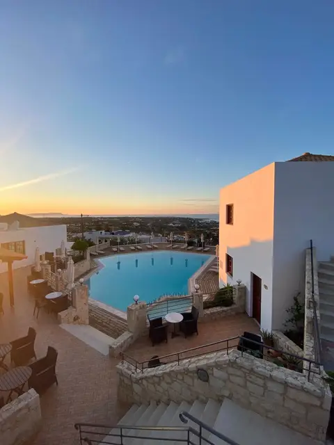 Amazones Village Suites, Piskopiano