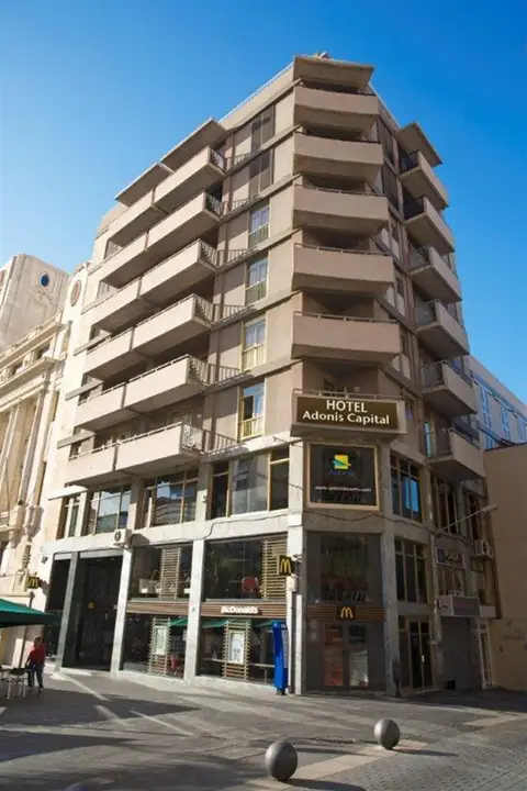 Adonis Capital, Santa Cruz de Tenerife