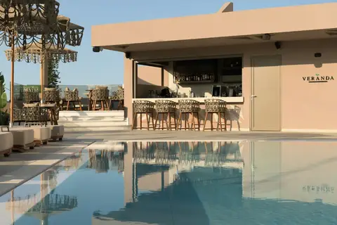 High Beach White, Malia