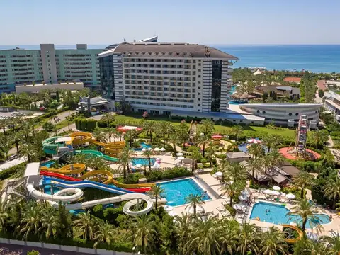 Royal Wings Hotel, Lara