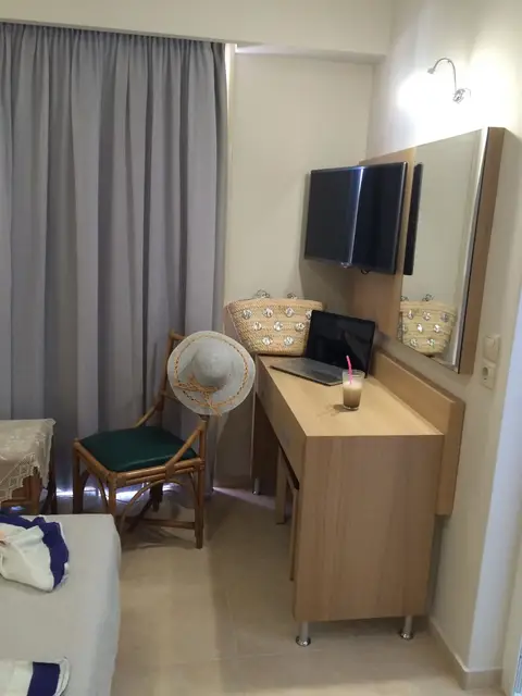Pleasure Beach Hotel, Malia