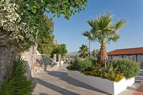 Rastoni Hotel, Agios Vasileios