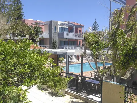 Marilisa Hotel, Kokkini Chani