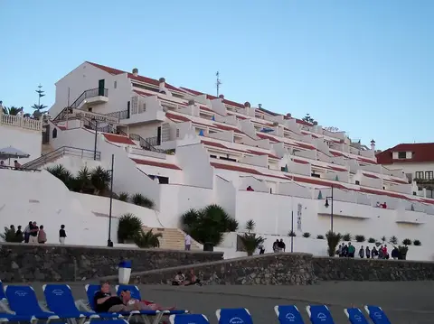 Las Fuentes, Los Cristianos