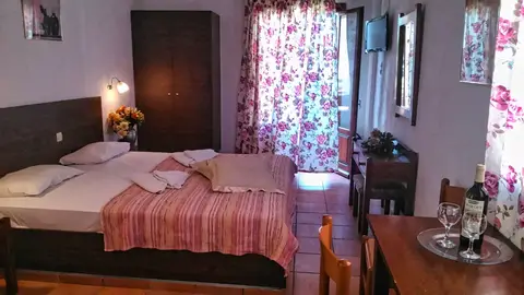 Fotula Studios, Agia Pelagia