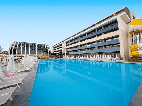 Victory Volare Hotel, Colakli