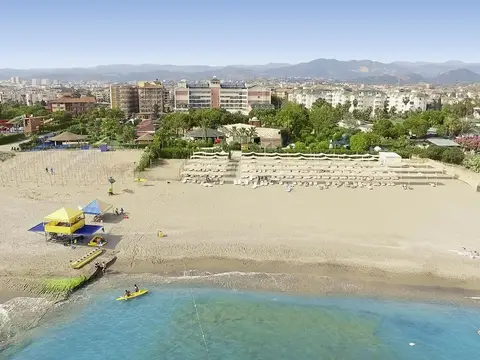 Insula Resort & Spa, Konakli