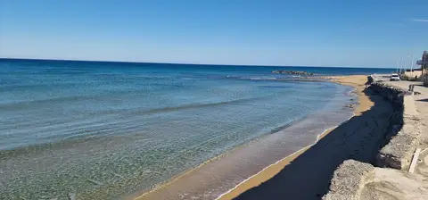 Almare Beach, Kokkini Chani