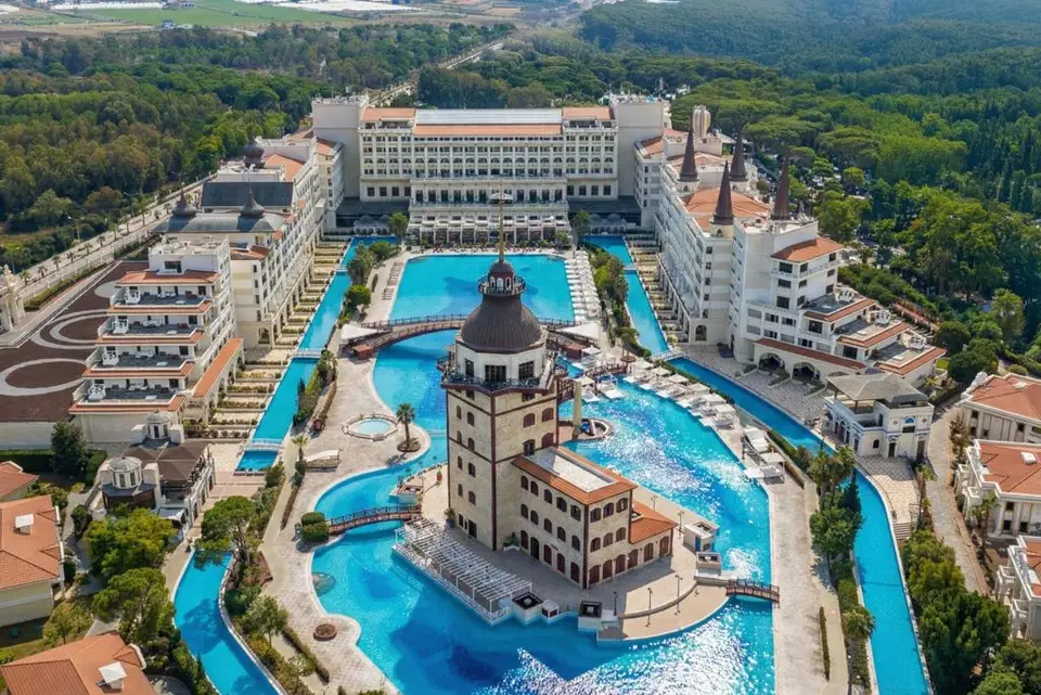 Mardan Palace, Kundu