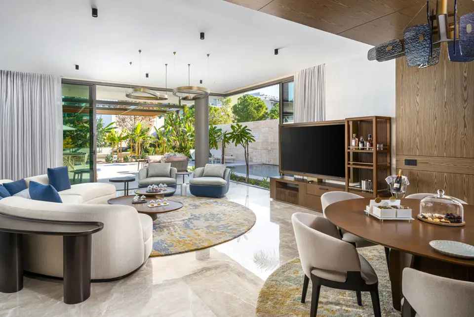 Bayou Villas Lara Barut Collection, Lara
