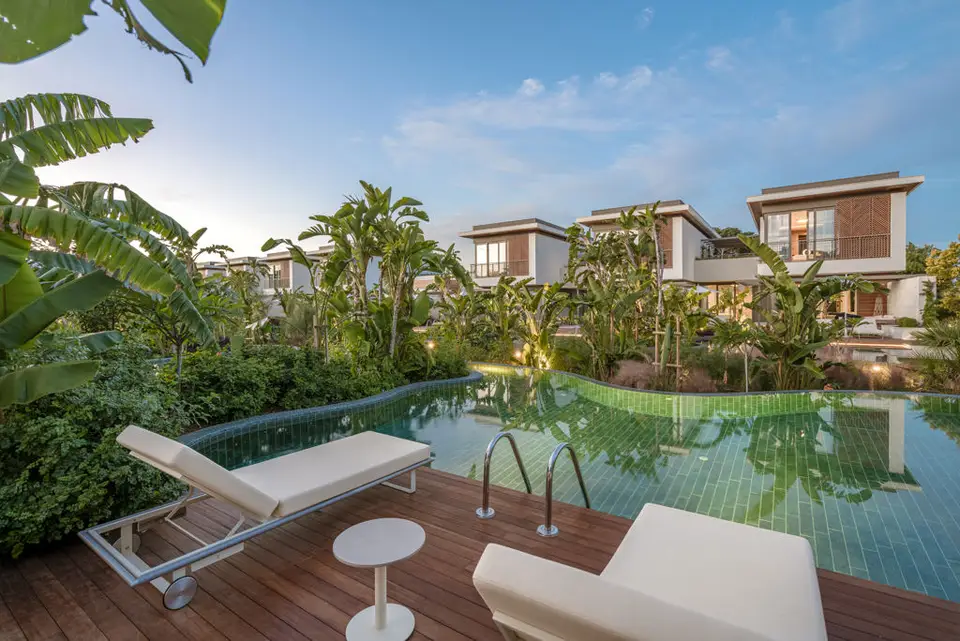 Bayou Villas Lara Barut Collection, Lara