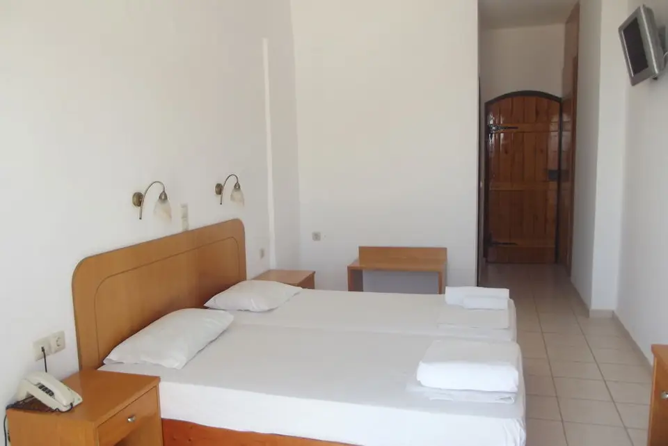 Fly & Go Adonis Hotel, Agia Galini
