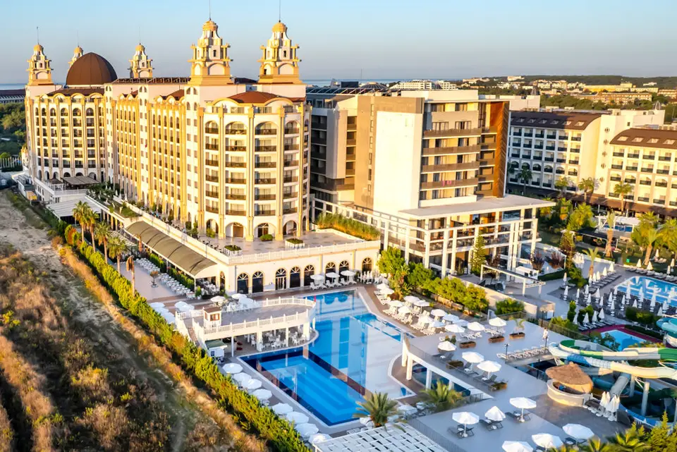 Fly & Go J'adore Deluxe Hotel & Spa, Titreyengöl