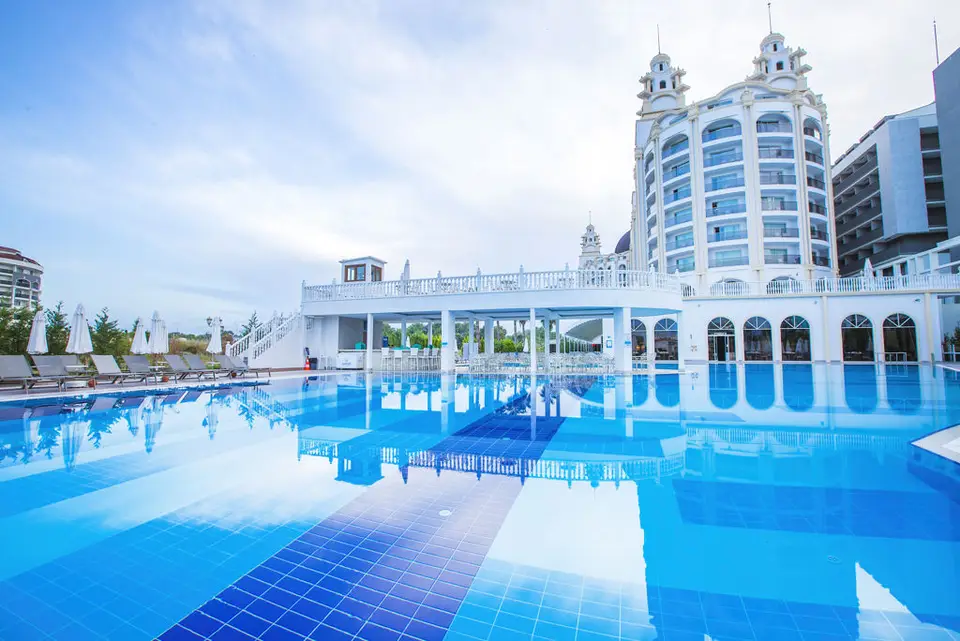 Fly & Go J'adore Deluxe Hotel & Spa, Titreyengöl