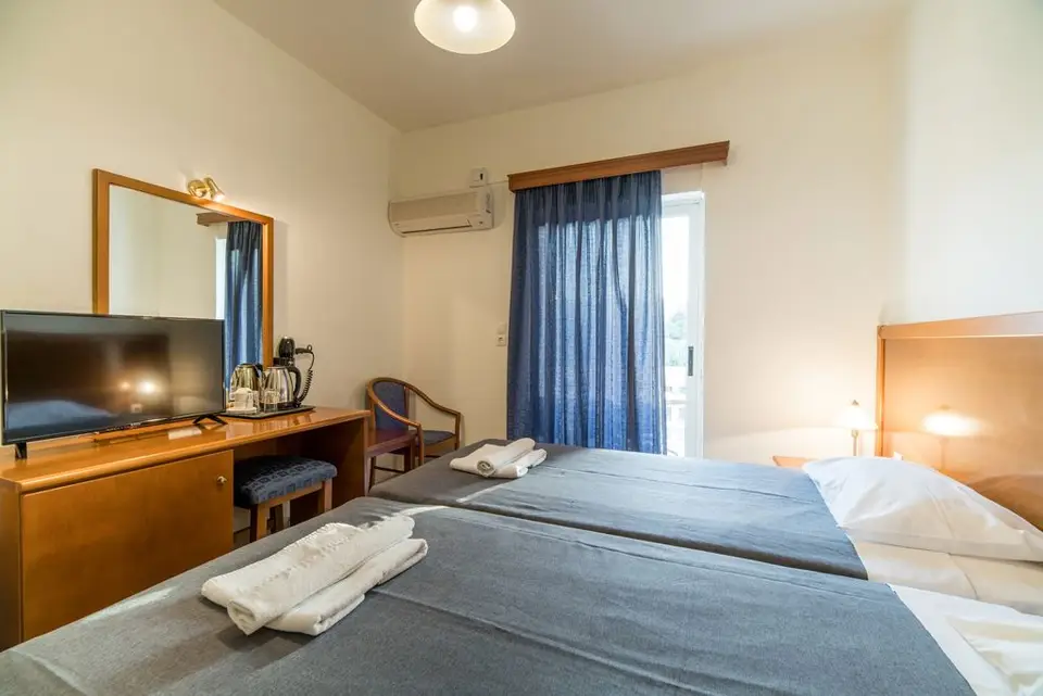 Fly & Go Hiona Holiday Resort, Sitia