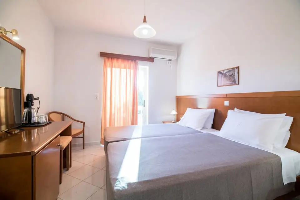 Fly & Go Hiona Holiday Resort, Sitia