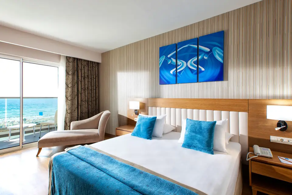 Adalya Ocean Deluxe, Evrenseki