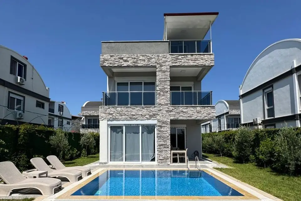 Prestige Villas, Kizilot
