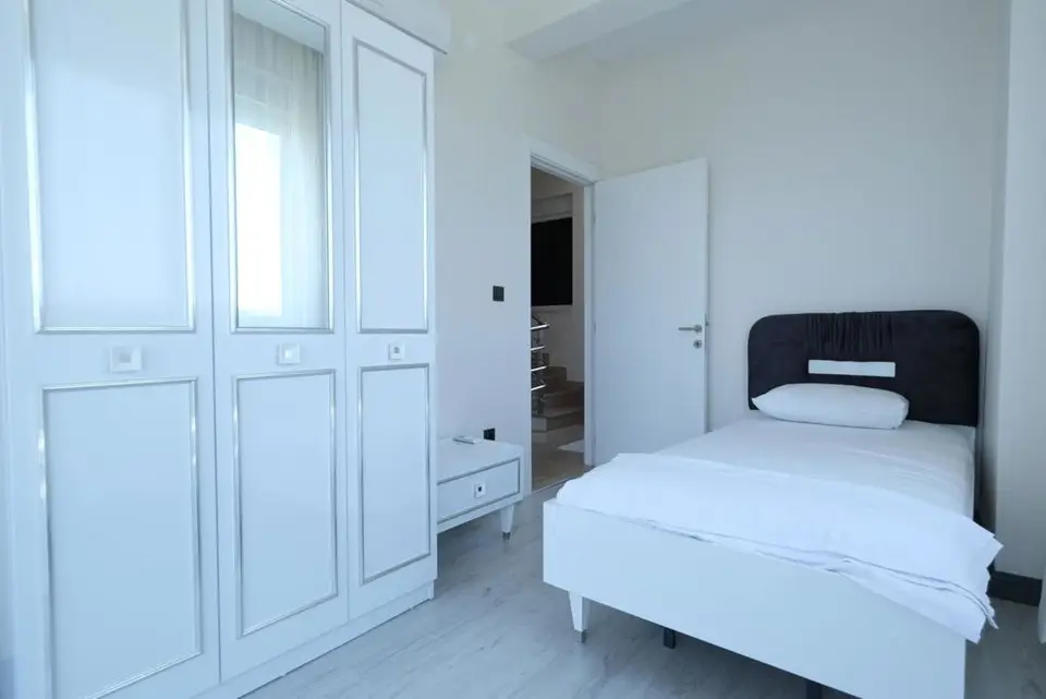 Prestige Villas, Kizilot