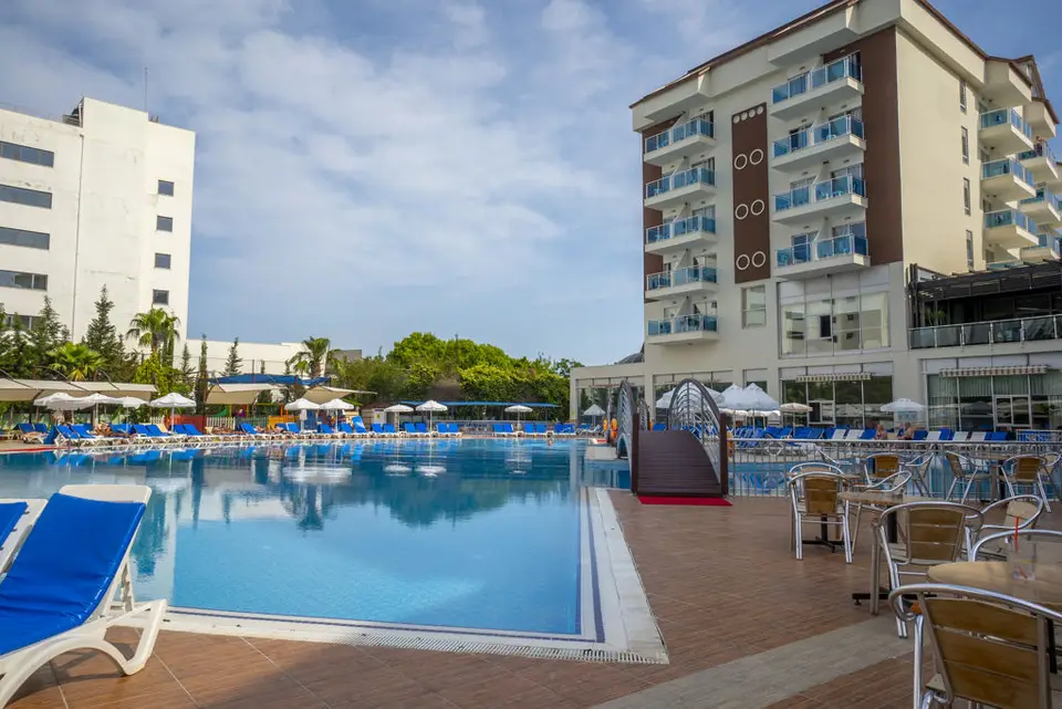Cenger Beach, Kizilot