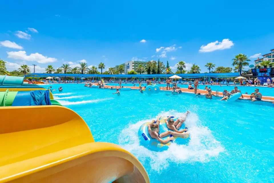 Vonresort Golden Coast, Colakli