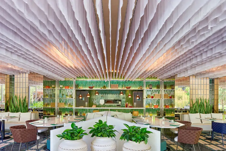 Maxx Royal Kemer, Kiris