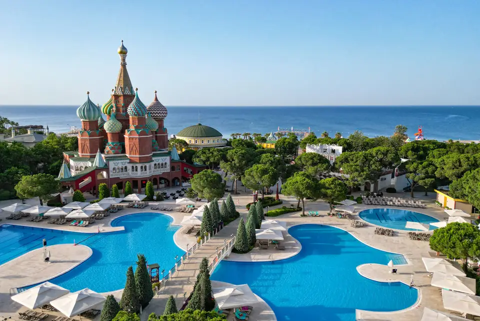 Kremlin Palace, Kundu