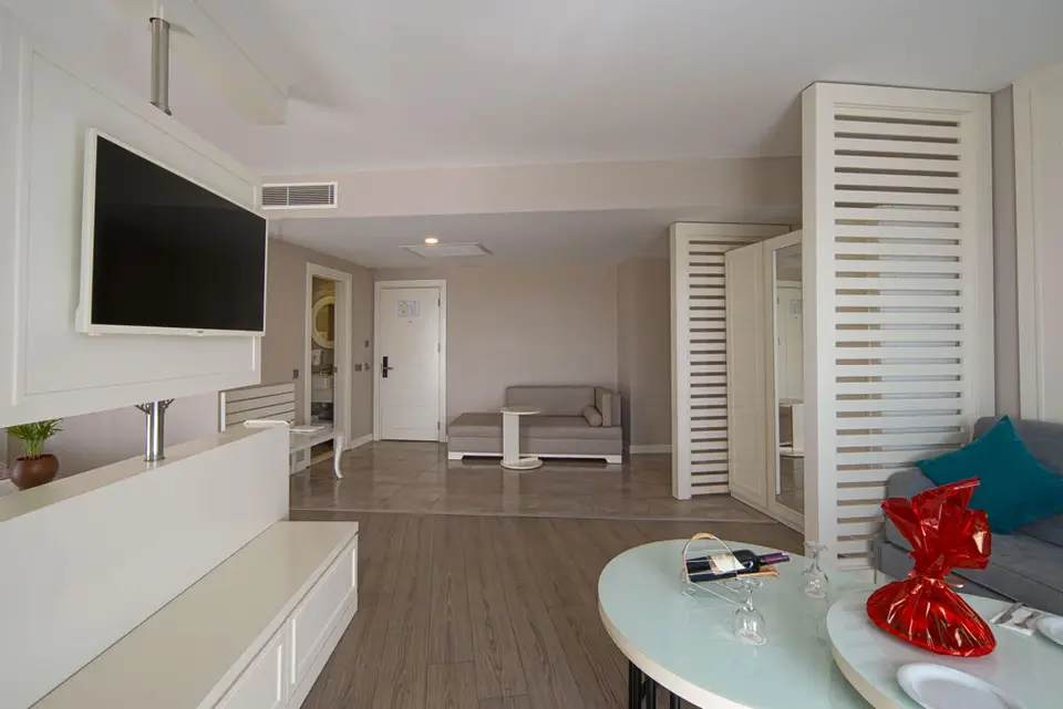 Diamond Premium Hotel, Titreyengöl