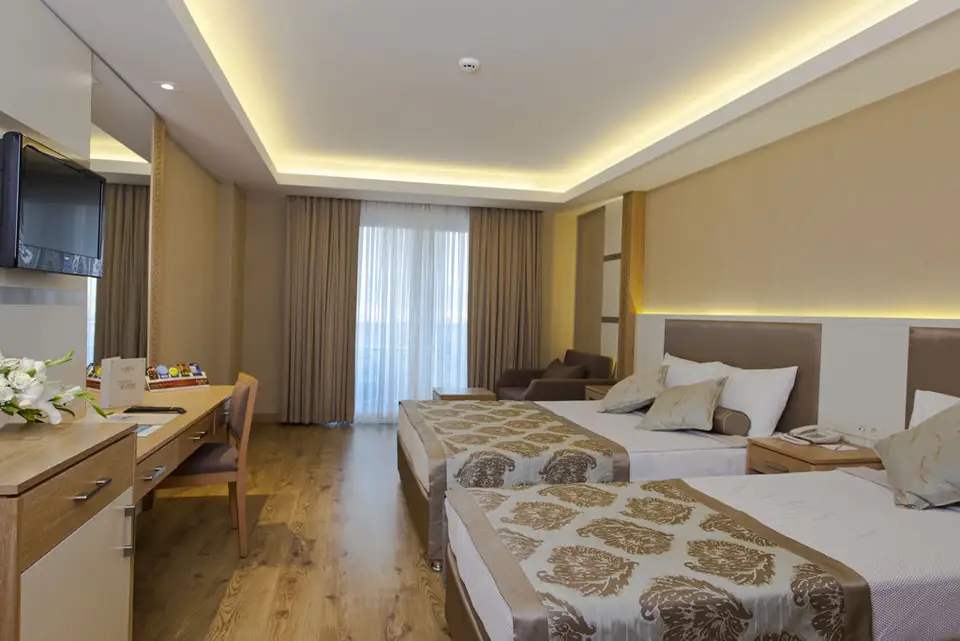 Kahya Resort Aqua & SPA, Türkler