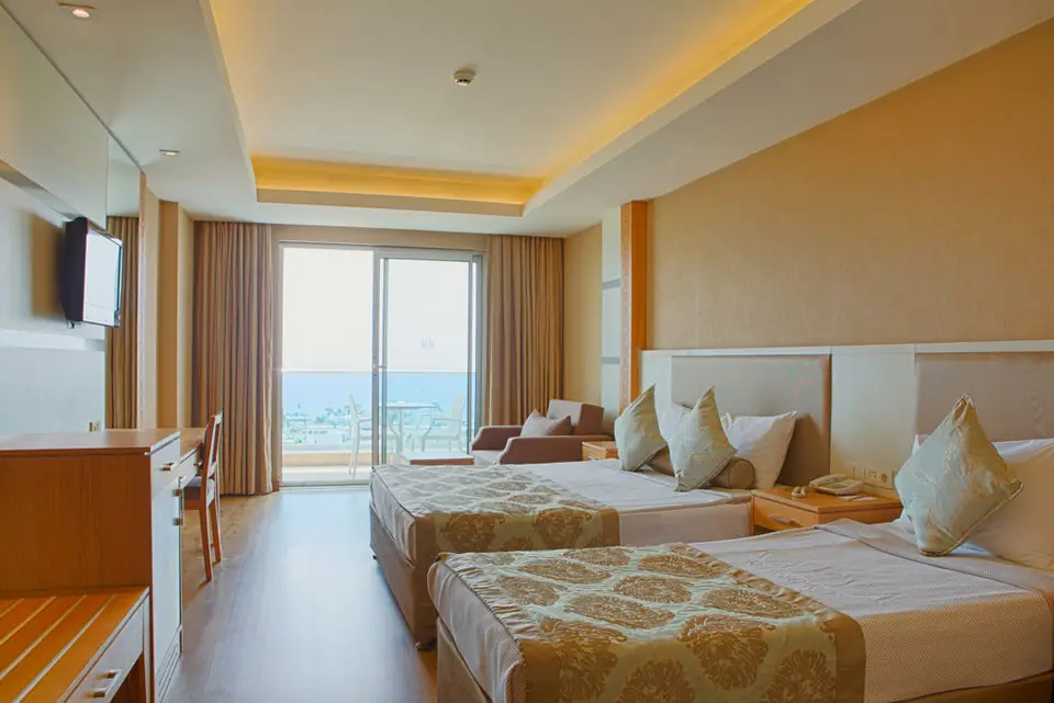 Kahya Resort Aqua & SPA, Türkler