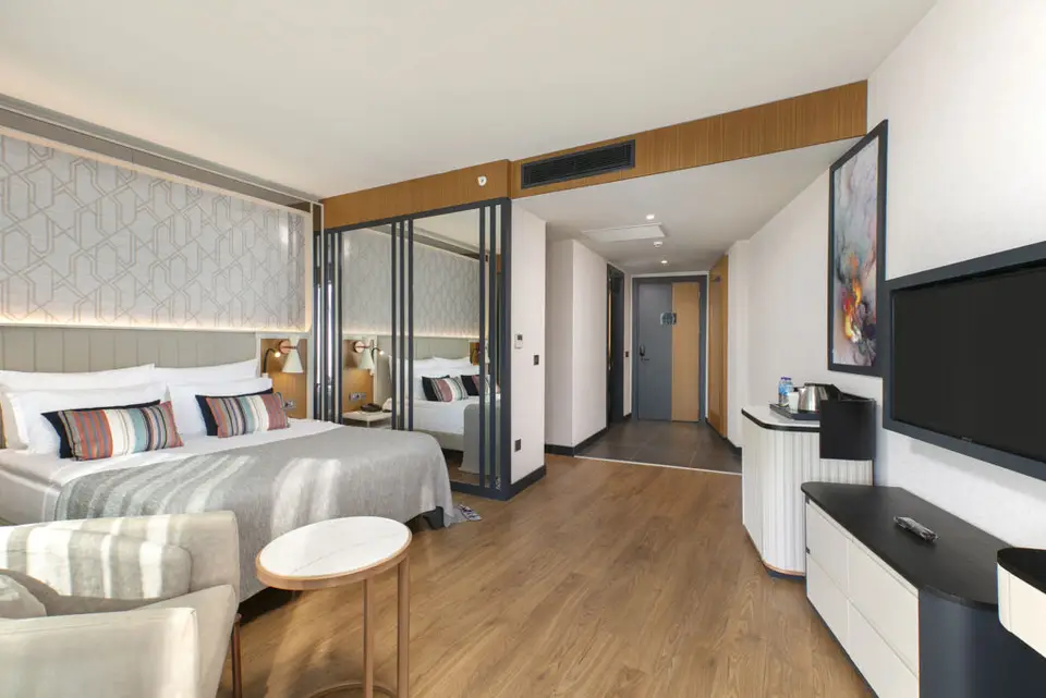 Mylome Luxury Hotel & Resort, Okurcalar
