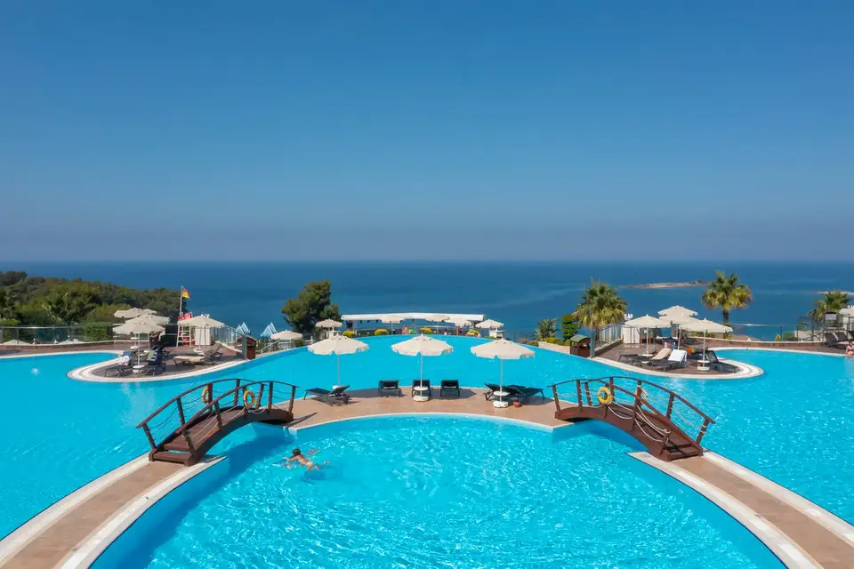 Litore Resort Hotel And Spa, Okurcalar