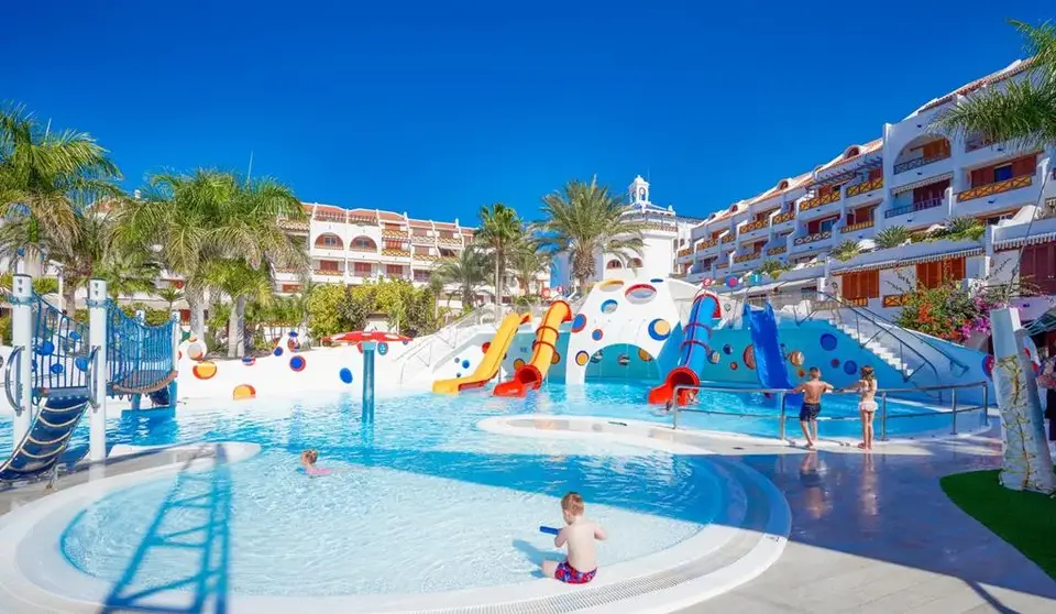 Parque Santiago III, Playa de las Américas