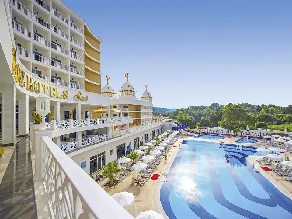 Oz Hotels Sui Resort, Okurcalar