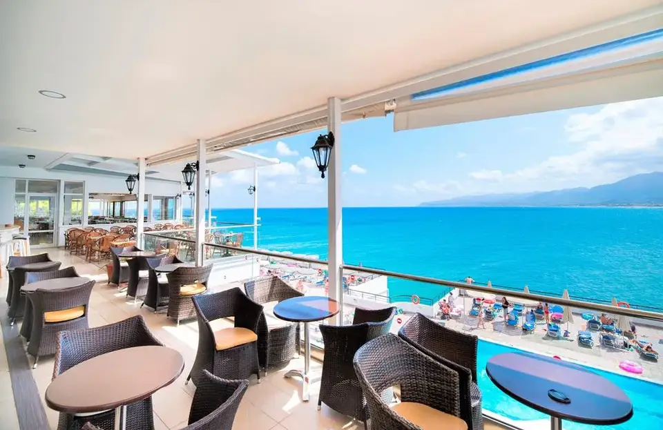 Horizon Beach Hotel, Stalis