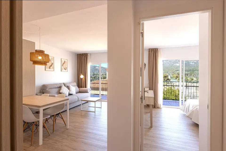 Martinez Apartments, Palmanova