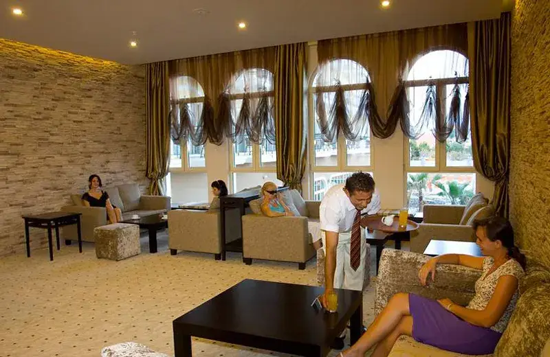L'Oceanica Beach Resort Hotel, Camyuva