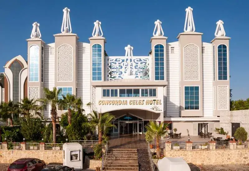 Concordia Celes Hotel, Okurcalar