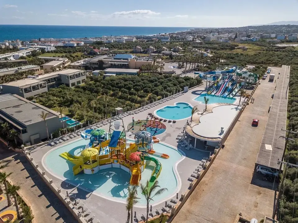 Stella Palace Aquapark Resort, Analypsi