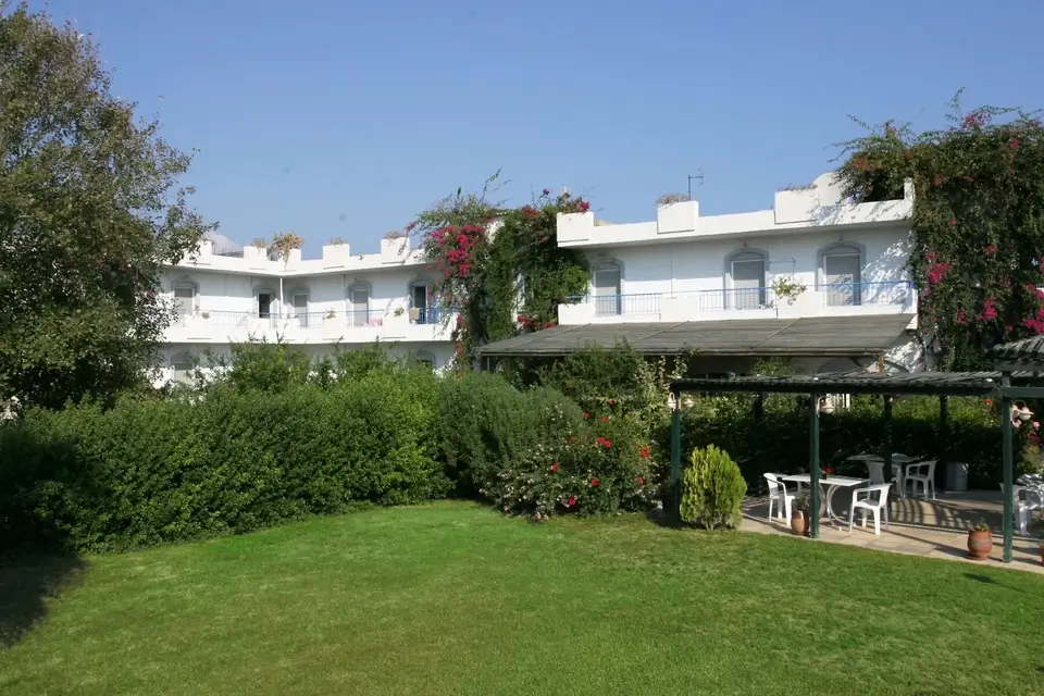 Gorgona Hotel, Amoudara