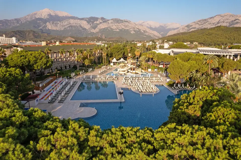 Dobedan World Palace Kemer, Kemer